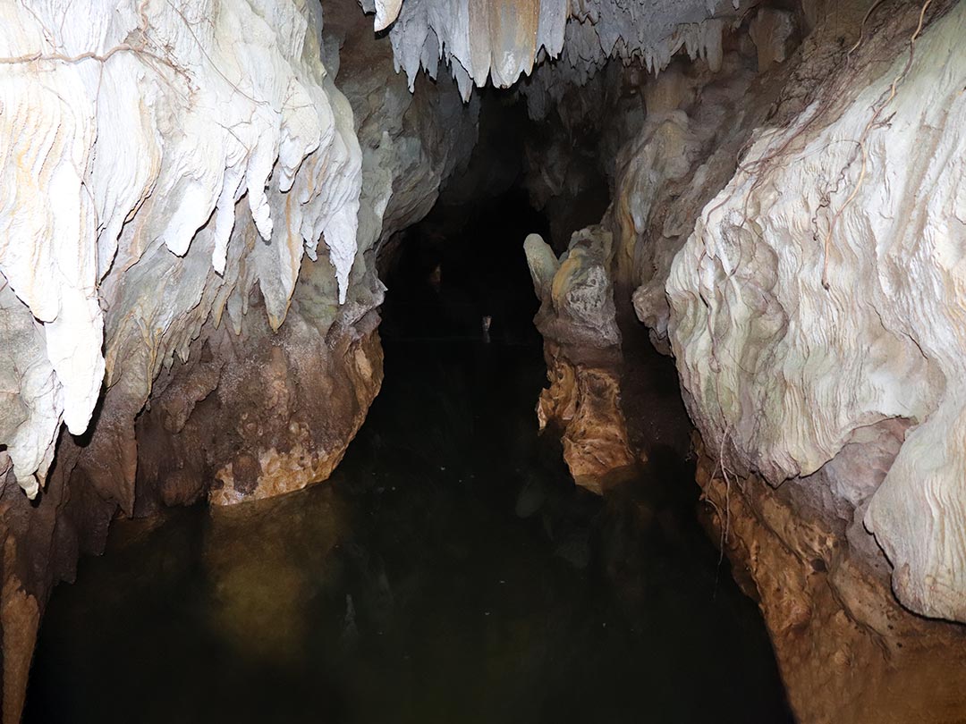 eba-cave-hidden-pool-que-ver-en-siargao-exprime-filipinas